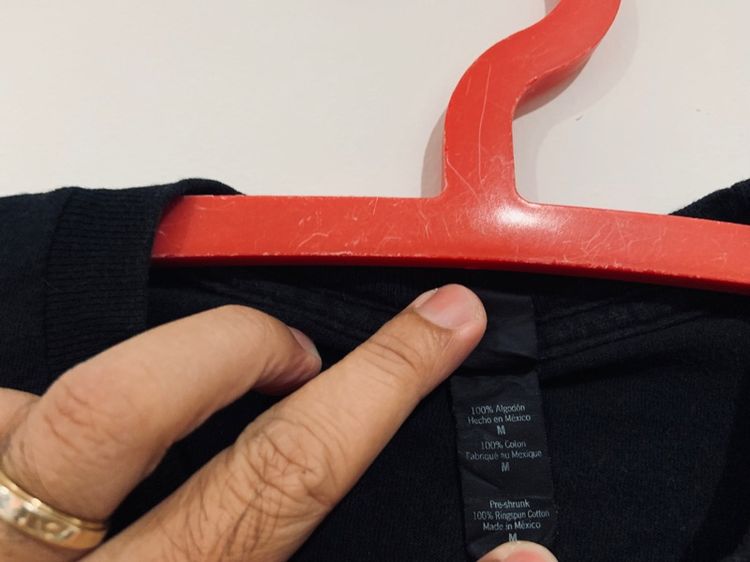 เสื้อยืด Joy Division แท้ 💯 size M ขนาด อก 20.5 ยาว 27.5 สภาพดีมาก ลายสวย เนื้อผ้าบางนิ่มมาก หายากน่าสะสมครับ รูปที่ 4