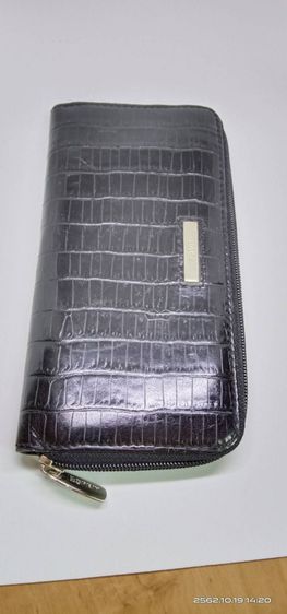 กระเป๋าหนังแท้ ยี่ห้อ esprit สีดำ