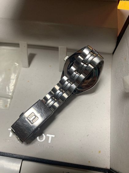 นาฬิกาหญิง TISSOT 1853 หน้าเพชรสภาพสวยพร้อมกล่องคู่มือสายต่อ รูปที่ 7