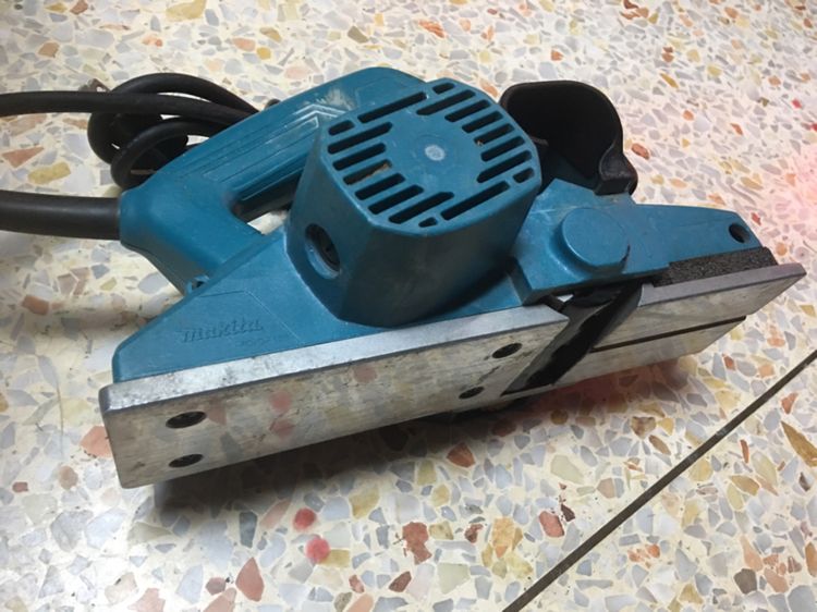 กบไฟฟ้า 3นิ้ว makita M1902 สภาพดีพร้อมใช้งาน แท้ รูปที่ 5