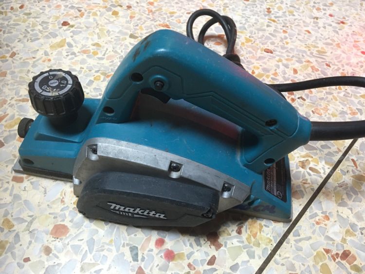 กบไฟฟ้า 3นิ้ว makita M1902 สภาพดีพร้อมใช้งาน แท้