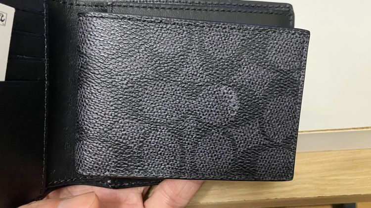 กระเป๋าสตางค์ Coach ของ Shop รูปที่ 11
