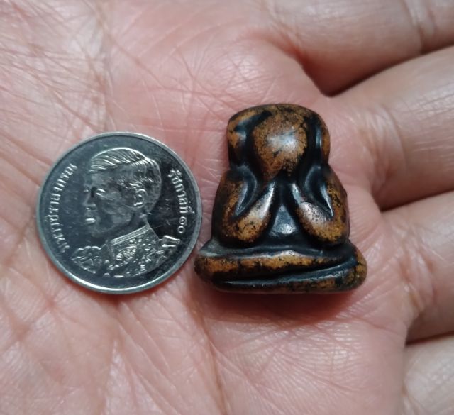 พระปิดตาหลังแบบไม่ทราบที่ รูปที่ 3