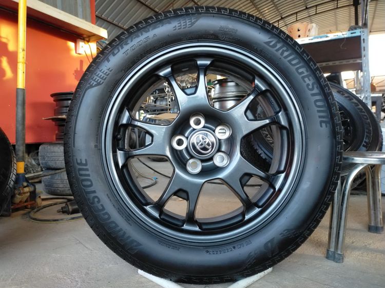 17" แม็กโตโยต้า ขอบ17 สีเดิม พร้อมยางบริสโตน 215 55 17 ปี24 ยางสวยทุกเส้นใส่ revo vigo innova อื่นๆ 5 รู 114