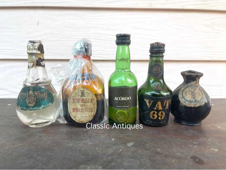 ขวด จิ๋ว เก่าโบราณสะสม