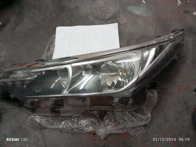 ไฟหน้า  แท้  อัลติส2017