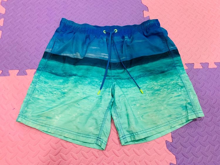 กางเกงขาสั้น SUNDER แท้ 💯 size L วัดจริง เอว 29-36 ยาว 17 ปลายขากว้าง 13 นิ้ว สภาพดีมาก ดีเทลสวย มีซัปใน ทรงสวย เนื้อผ้าดีมากครับ รูปที่ 3