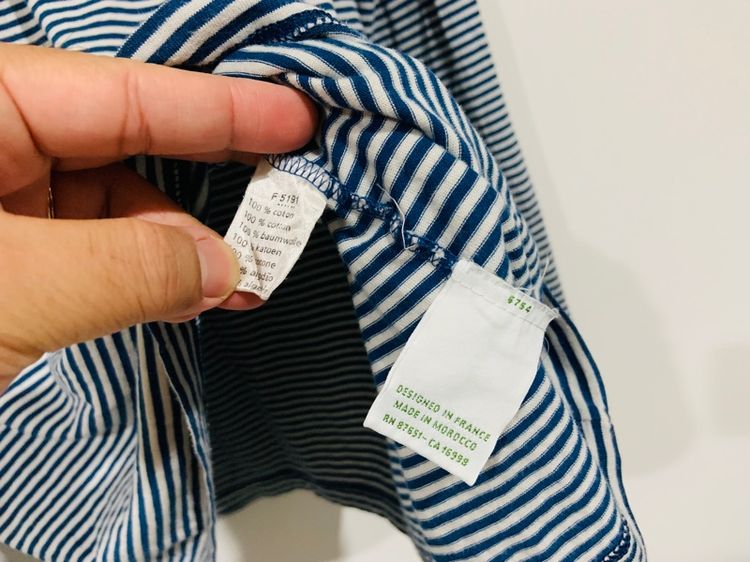 เสื้อแขนยาว LACOSTE แท้ 💯 size 7 ขนาด อก 22 ยาว 28 นิ้ว สภาพใหม่มาก ดีเทลสวย เนื้อผ้าดีมากนิ่มใส่สบาย หายากน่าสะสมครับ รูปที่ 4