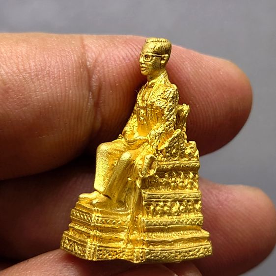 พระบรมรูป พระบาทสมเด็จพระเจ้าอยู่หัว 6 รอบ เนื้อเงินทรายนวลขัดเงา กาหลั่ยทอง วัดบวรนิเวศวิหาร พ.ศ.2540 พร้อมกล่องเดิม รูปที่ 6
