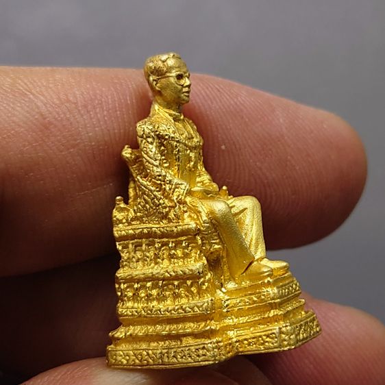 พระบรมรูป พระบาทสมเด็จพระเจ้าอยู่หัว 6 รอบ เนื้อเงินทรายนวลขัดเงา กาหลั่ยทอง วัดบวรนิเวศวิหาร พ.ศ.2540 พร้อมกล่องเดิม รูปที่ 5