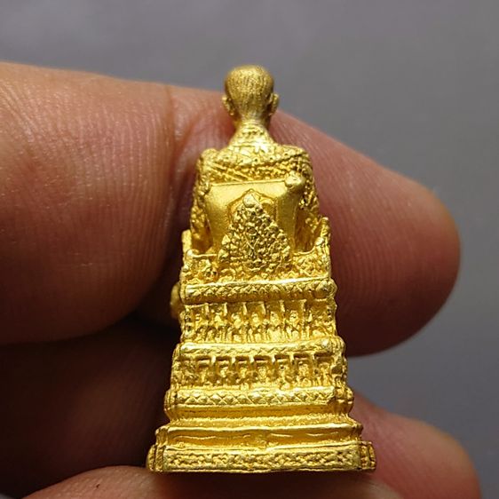 พระบรมรูป พระบาทสมเด็จพระเจ้าอยู่หัว 6 รอบ เนื้อเงินทรายนวลขัดเงา กาหลั่ยทอง วัดบวรนิเวศวิหาร พ.ศ.2540 พร้อมกล่องเดิม รูปที่ 4