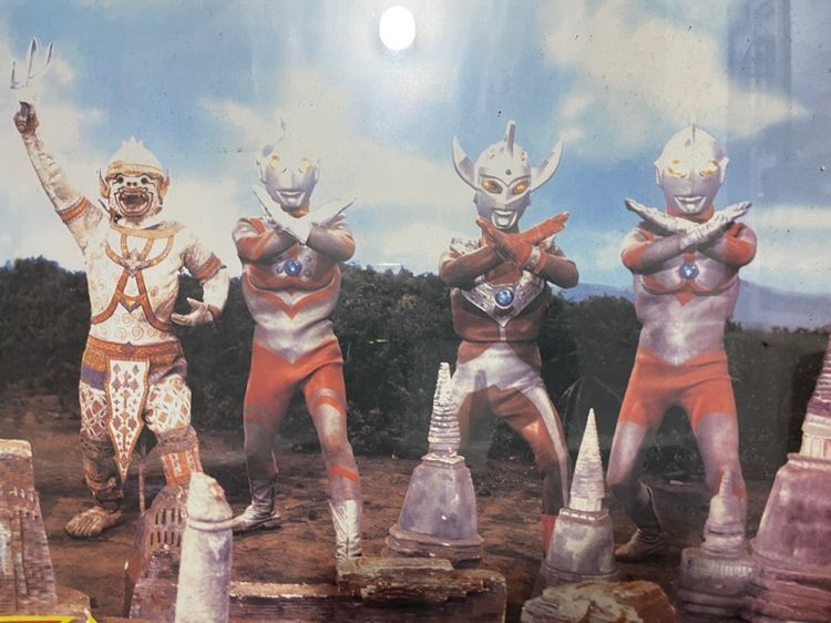 ภาพหนุมาน พบเจ็ดยอดมนุษย์ พร้อมกรอบสะสม รูปที่ 3