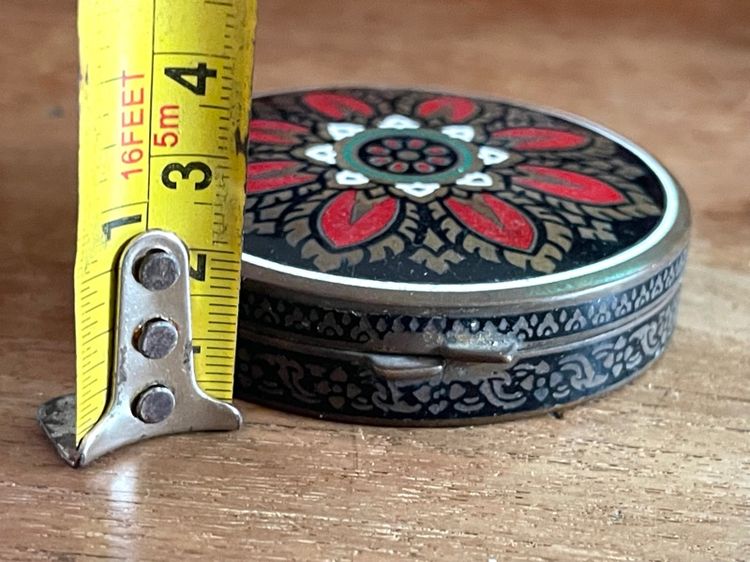 ตลับ ทองเหลืองลงยา BRONZE ใบใหญ่ เก่าโบราณสะสมB27 รูปที่ 8