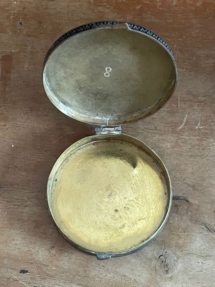 ตลับ ทองเหลืองลงยา BRONZE ใบใหญ่ เก่าโบราณสะสมB27 รูปที่ 6