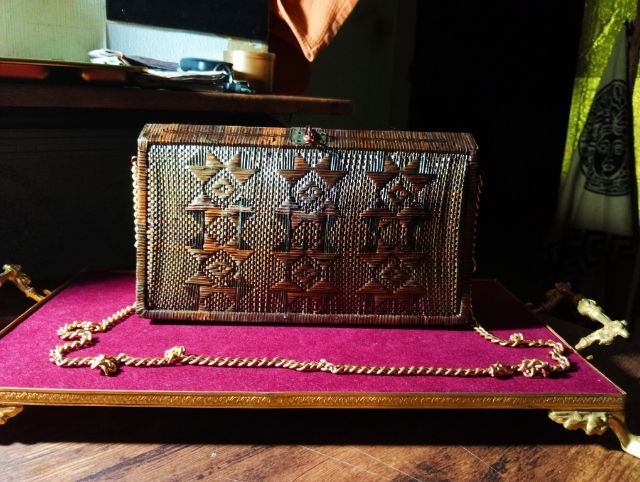 กระเป๋าหญ้าลิเภาแท้จากศูนย์ศิลปาชีพบางไทรสภาพเยี่ยม รูปที่ 7