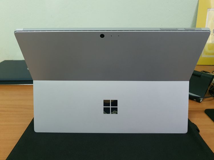 โน้ตบุ๊ค Microsoft Surface Pro 5 พร้อมปากกาและคีย์บอร์ด รูปที่ 6