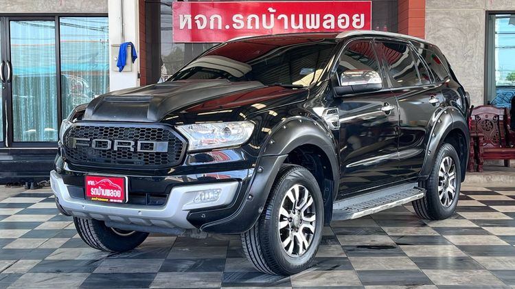 รถ Ford Everest 2.2 Titanium Plus สี ดำ