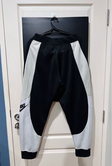 กางเกงวอร์มสีดำขาวลายbigswoot แบรนด์ Nike รูปที่ 3