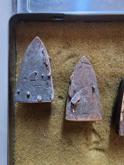 หลวงปู่ทวด หลังเตารีด 5 องค์  รุ่นเก่า เดิม ๆ เก่าเก็บ หายาก สร้างน้อย ของเก่าเก็บ ขายตามสภาพ วัดใจ พร้อมส่ง  รูปที่ 5