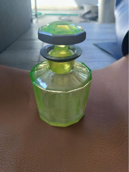 ขวดแก้วเจียยูเรเนียมเก่า รูปที่ 3