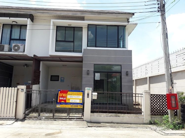 ใช่ 💖 ทาวน์เฮ้าส์ บางบัวทอง ราคาพิเศษ! 💖