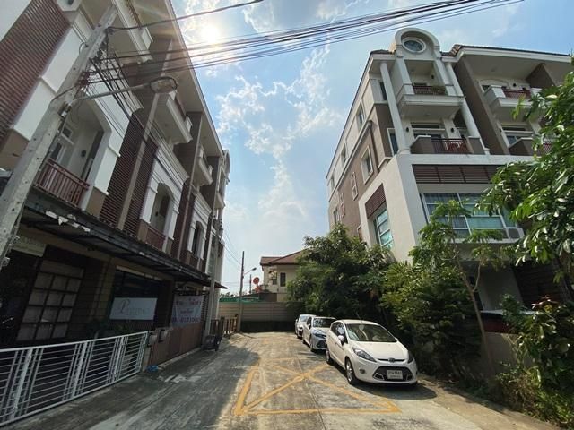 💟 ทาวน์เฮ้าส์ 4 ชั้น โครงการพรีเมี่ยม เพลส 💟 รูปที่ 2