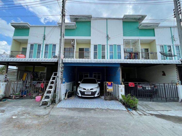 ใช่ 💖 ทาวน์เฮ้าส์ ศรีราชา ราคาพิเศษ! 💖