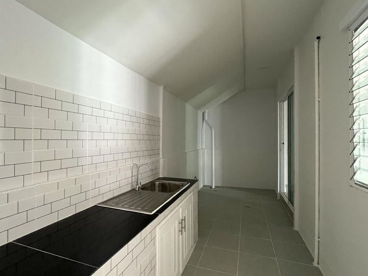 ใช่ 💖 ทาวน์เฮ้าส์ ศรีมหาโพธิ ราคาพิเศษ! 💖 รูปที่ 4