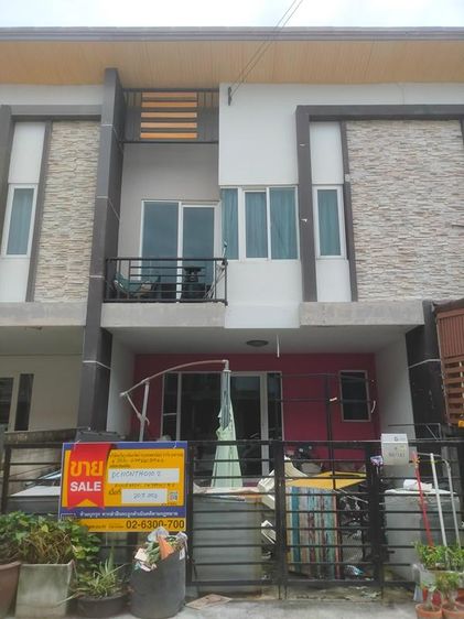 ใช่ 💖 ทาวน์เฮ้าส์ บางกรวย ราคาพิเศษ! 💖