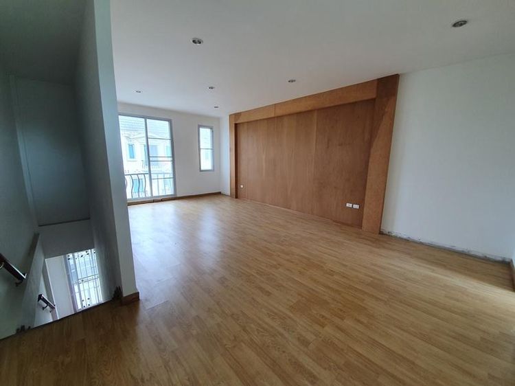 ใช่ 💖 ทาวน์เฮ้าส์ บางขุนเทียน ราคาพิเศษ! 💖 รูปที่ 3