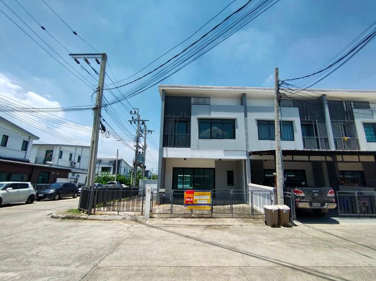 ใช่ 💖 ทาวน์เฮ้าส์ ประเวศ ราคาพิเศษ! 💖