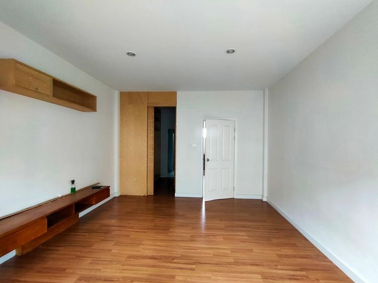 ใช่ 💖 ทาวน์เฮ้าส์ สะพานสูง ราคาพิเศษ! 💖 รูปที่ 3