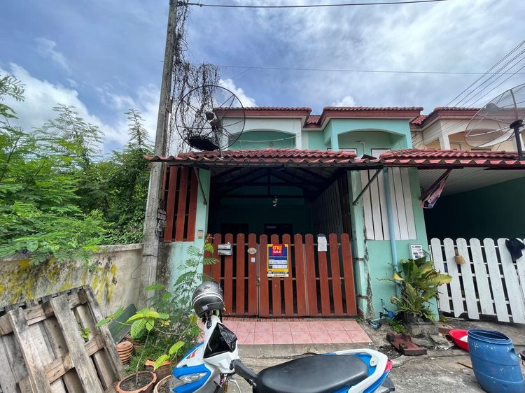 ใช่ 💖 ทาวน์เฮ้าส์ เมืองชลบุรี ราคาพิเศษ! 💖