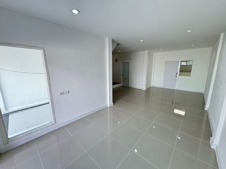 ใช่ 💖 ทาวน์เฮ้าส์ ลำลูกกา ราคาพิเศษ! 💖 รูปที่ 4