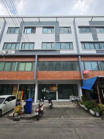 ใช่ 💖 ทาวน์เฮ้าส์ บางเสาธง ราคาพิเศษ! 💖