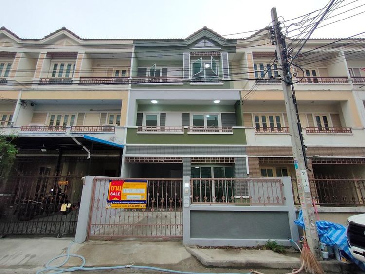 ใช่ 💖 ทาวน์เฮ้าส์ บางขุนเทียน ราคาพิเศษ! 💖