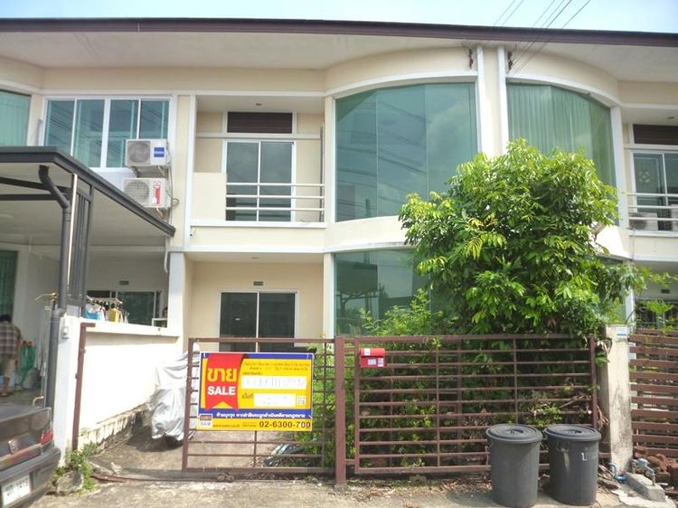 ใช่ 💖 ทาวน์เฮ้าส์ ลาดกระบัง ราคาพิเศษ! 💖