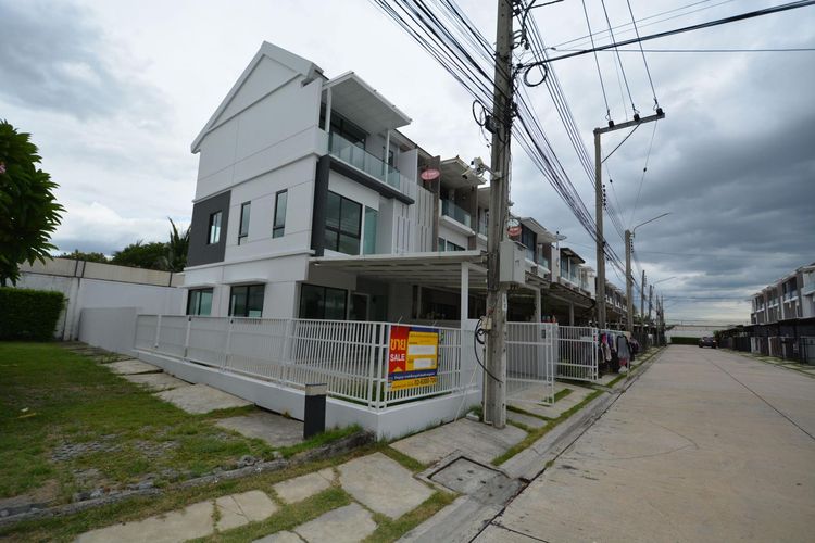 ใช่ 💖 ทาวน์เฮ้าส์ บางเขน ราคาพิเศษ! 💖