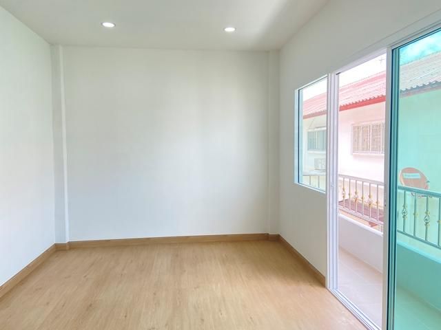 ใช่ 💟 ทาวน์เฮ้าส์ โครงการประชาสุข เลคแอนด์มอลล์ พระราม 2 💟 รูปที่ 3