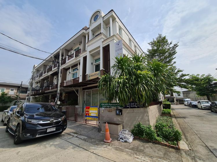 ใช่ 💖 ทาวน์เฮ้าส์ บึงกุ่ม ราคาพิเศษ! 💖