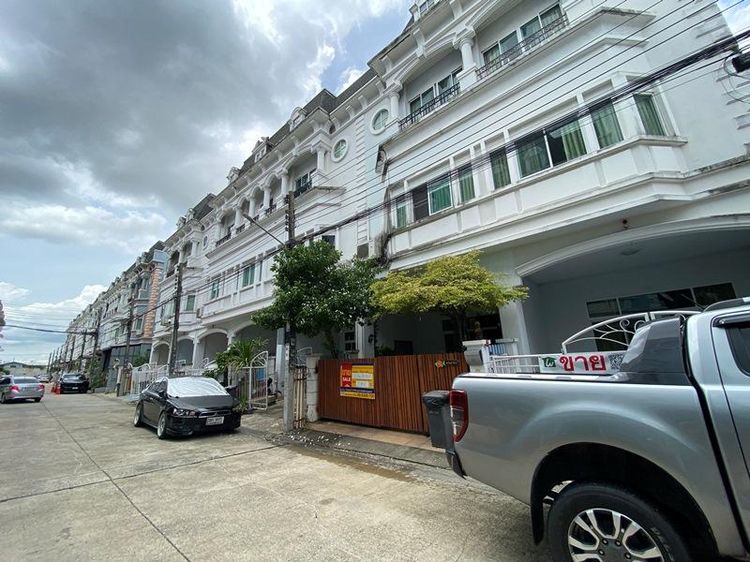 ใช่ 💖 ทาวน์เฮ้าส์ ลาดกระบัง ราคาพิเศษ! 💖 รูปที่ 3