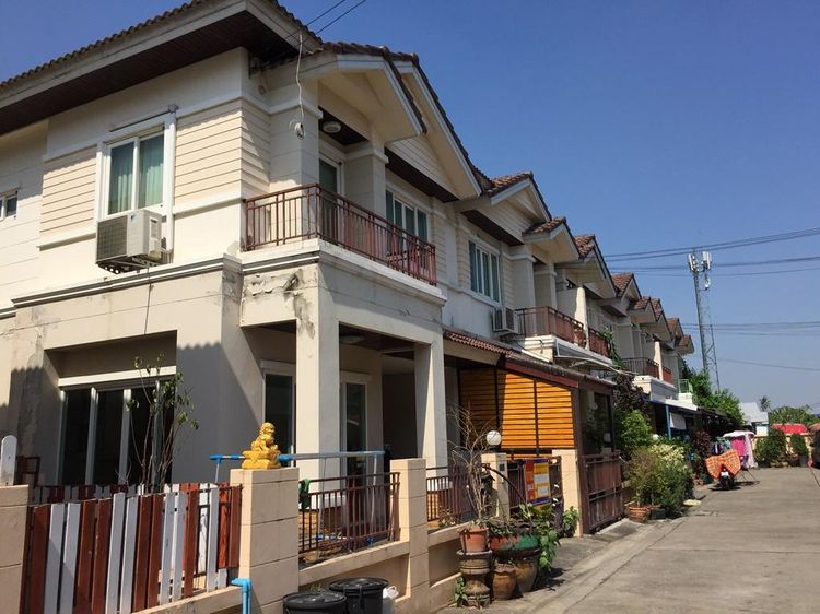 ใช่ 💖 ทาวน์เฮ้าส์ บางกรวย ราคาพิเศษ! 💖 รูปที่ 4