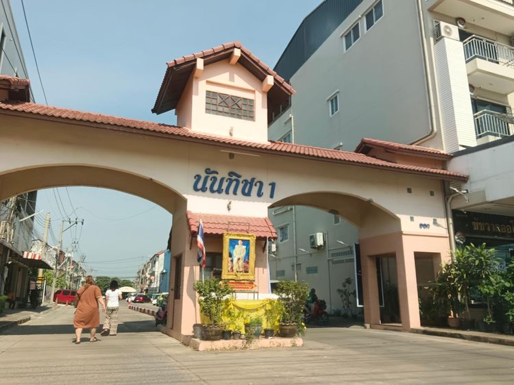 ใช่ 💖 ทาวน์เฮ้าส์ บางบัวทอง ราคาพิเศษ! 💖 รูปที่ 2