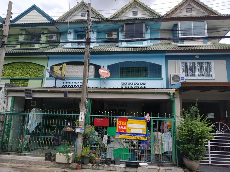 ใช่ 💖 ทาวน์เฮ้าส์ บางบัวทอง ราคาพิเศษ! 💖