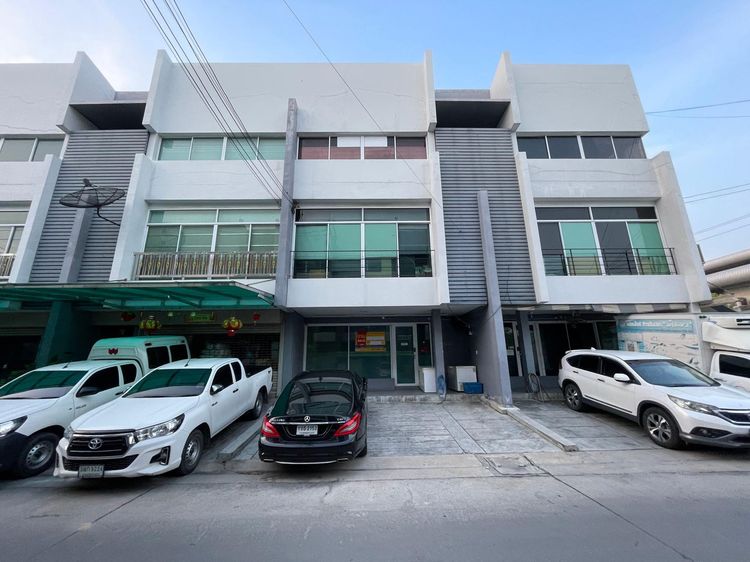 ใช่ 💖 ทาวน์เฮ้าส์ บางเสาธง ราคาพิเศษ! 💖 รูปที่ 3