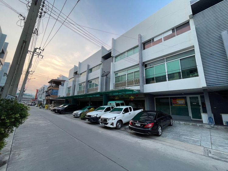 ใช่ 💖 ทาวน์เฮ้าส์ บางเสาธง ราคาพิเศษ! 💖 รูปที่ 4