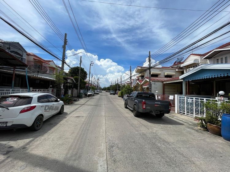 ใช่ 💖 ทาวน์เฮ้าส์ บางพลี ราคาพิเศษ! 💖 รูปที่ 3