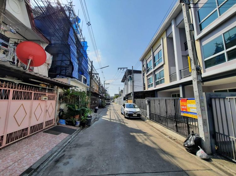 ใช่ 💖 ทาวน์เฮ้าส์ ลาดพร้าว ราคาพิเศษ! 💖 รูปที่ 3