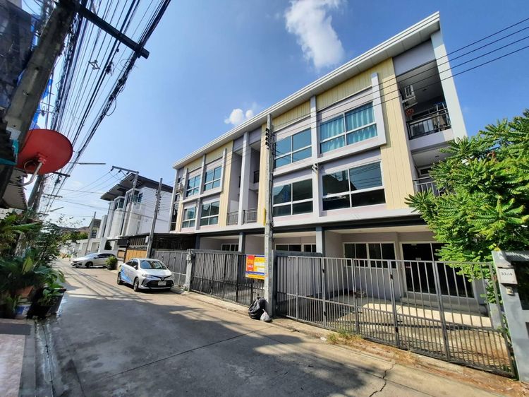 ใช่ 💖 ทาวน์เฮ้าส์ ลาดพร้าว ราคาพิเศษ! 💖 รูปที่ 2