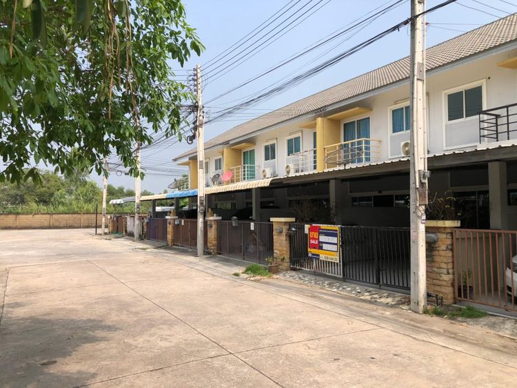 ใช่ 💖 ทาวน์เฮ้าส์ พานทอง ราคาพิเศษ! 💖 รูปที่ 2